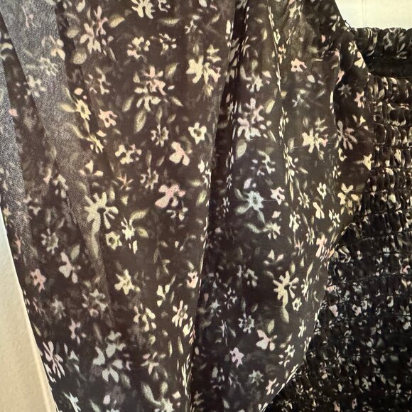 💥TWIK BLACK DRESS WITH FLOWERS💥✨PERFECT CONDITION✨ ⁉️ MAKE AN OFFER ⁉️ - Picture 3 of 5